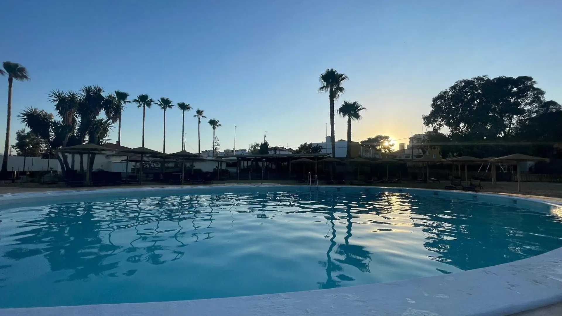 Taiga Almeria Playa Palomares  Campingplatz